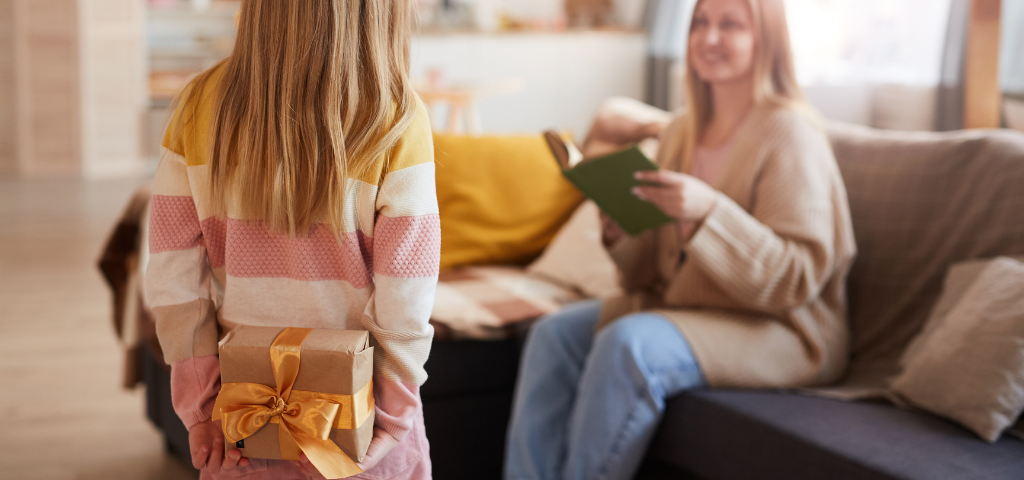 8 Gifts That Will Inspire Students This Holiday Season