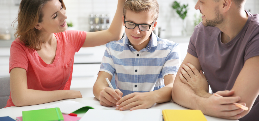 How Parents Can Help with Middle School Homework Challenges